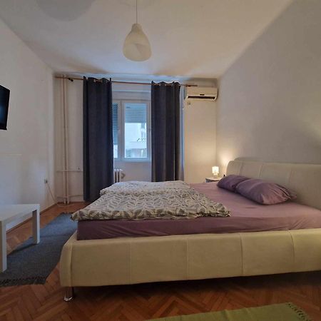 Central Station Private Rooms Belgrade Exterior photo