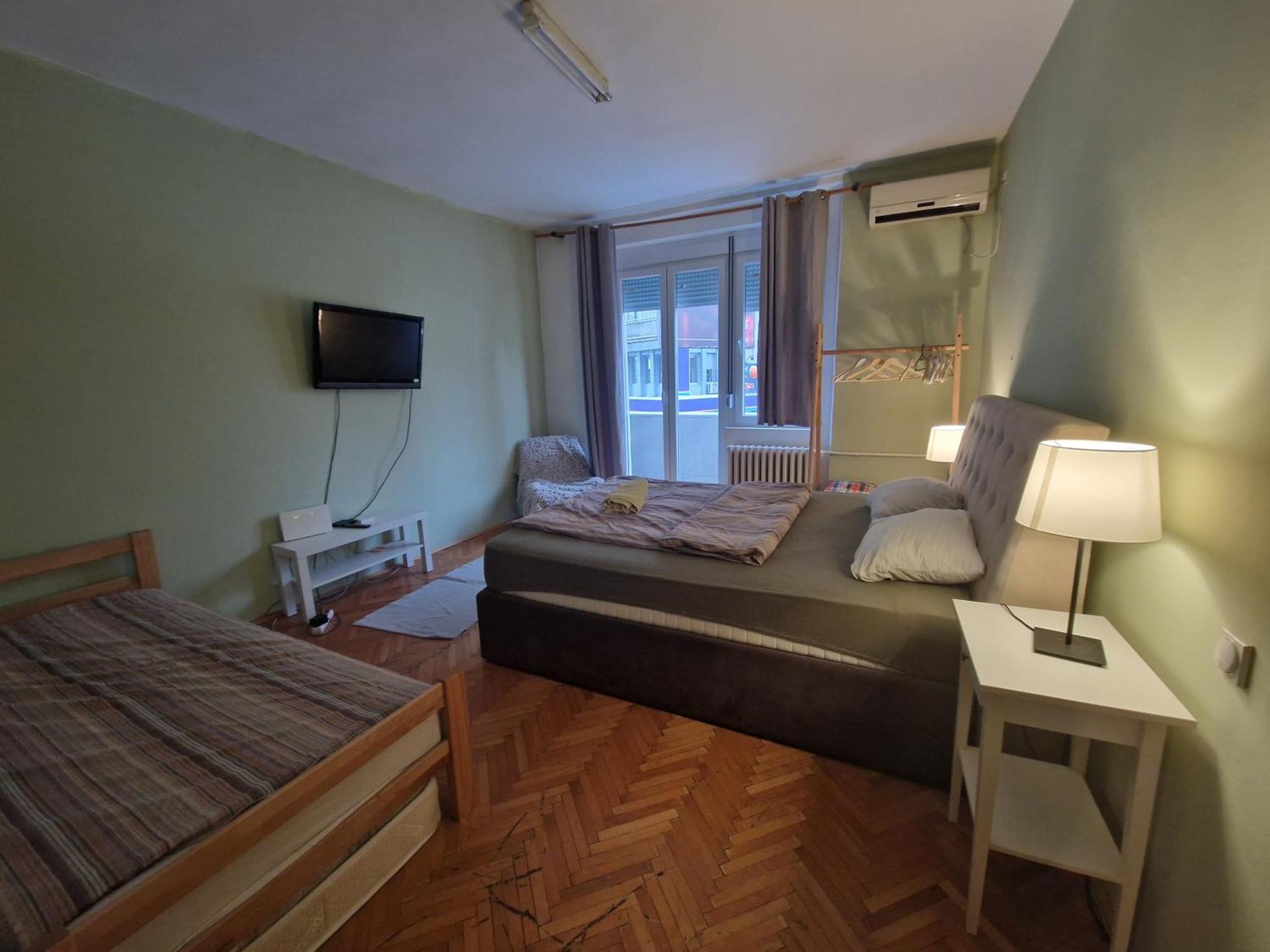 Central Station Private Rooms Belgrade Exterior photo
