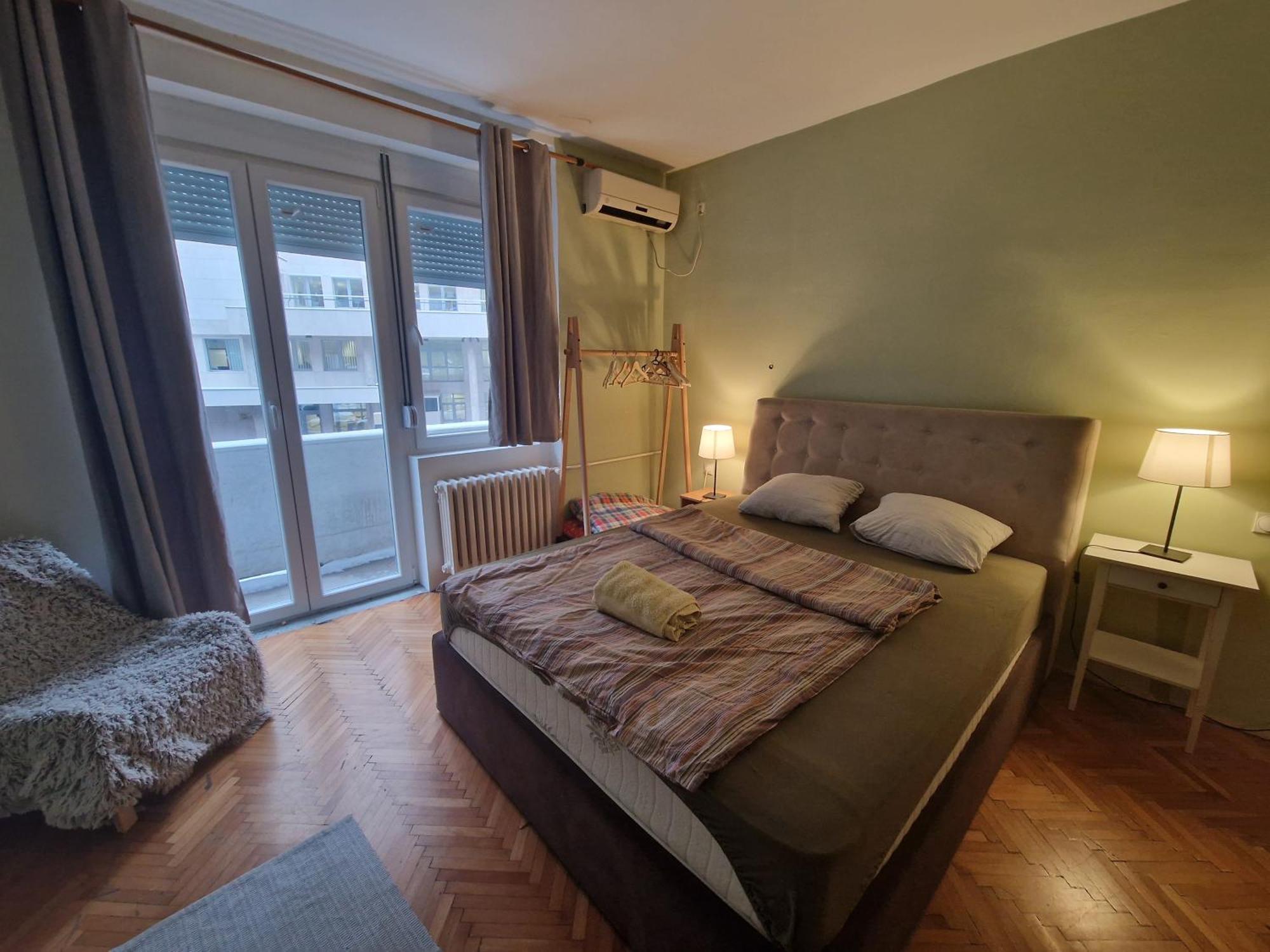 Central Station Private Rooms Belgrade Exterior photo